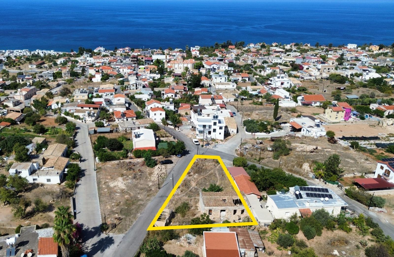 land in esentepe