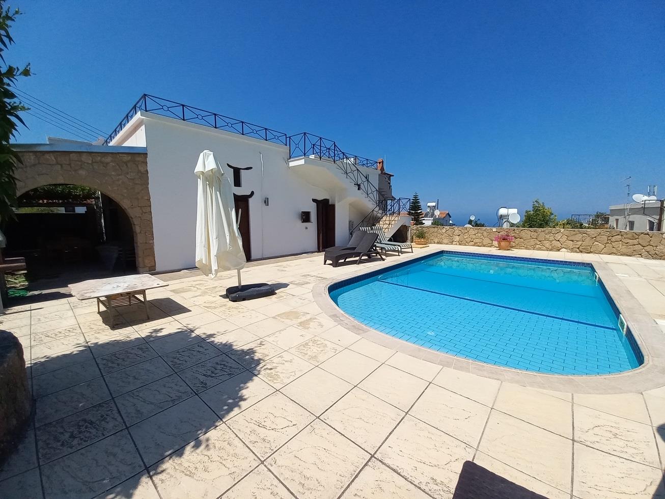 4 bedroom detached in bellapais