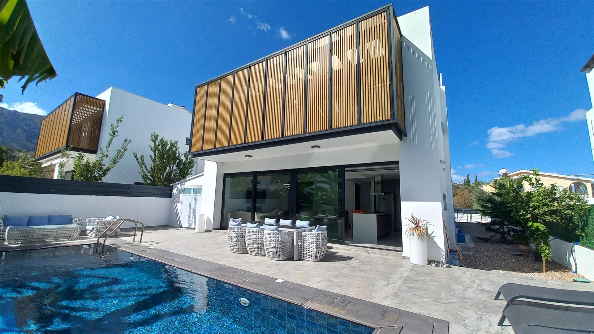 4 bedroom villa in edremit