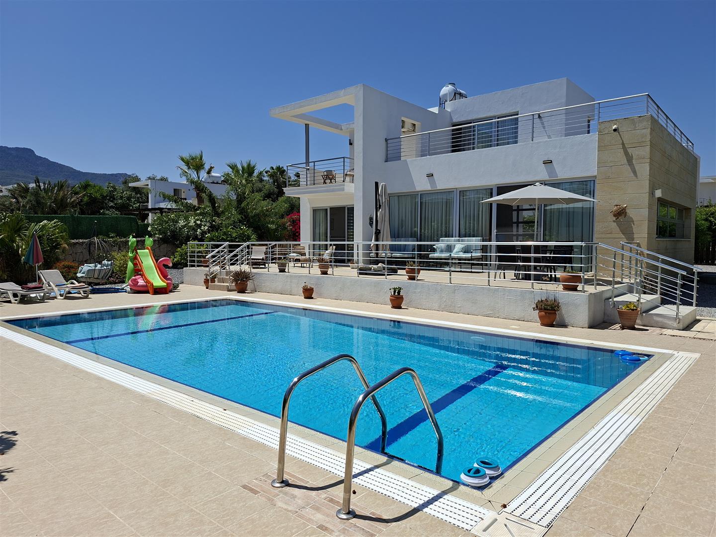 4 bedroom villa in esentepe
