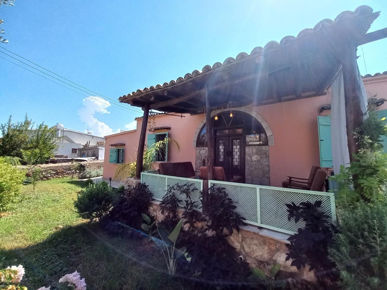 3 bedroom detached in esentepe
