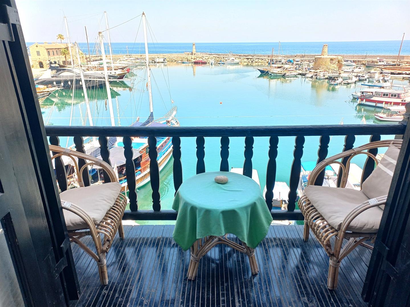 3 bedroom apartment in kyrenia