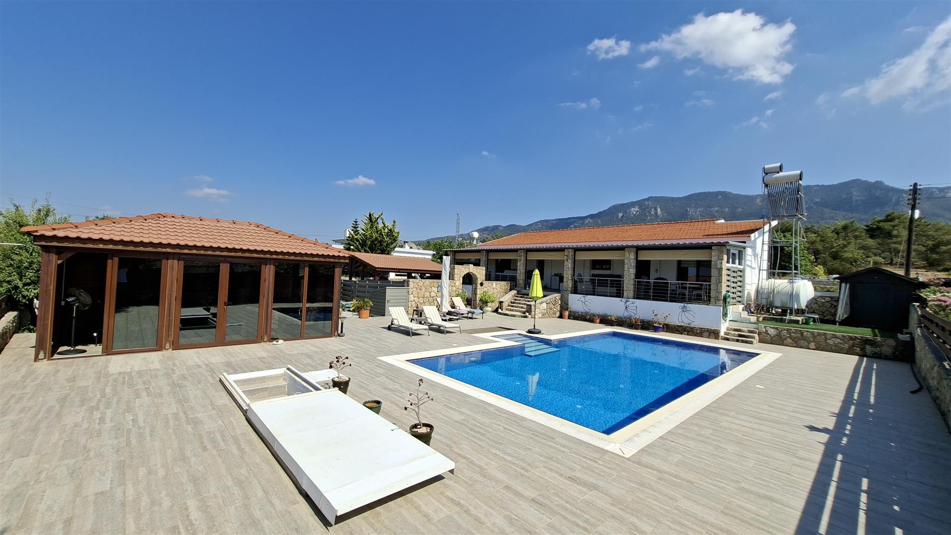 3 bedroom bungalow in esentepe