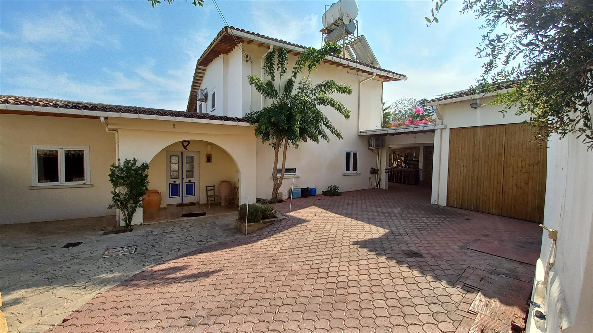 4 bedroom villa in catalkoy