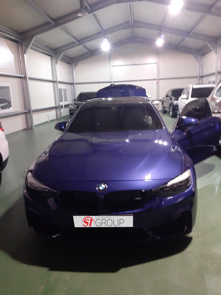 BMW 차량 인도식 장면