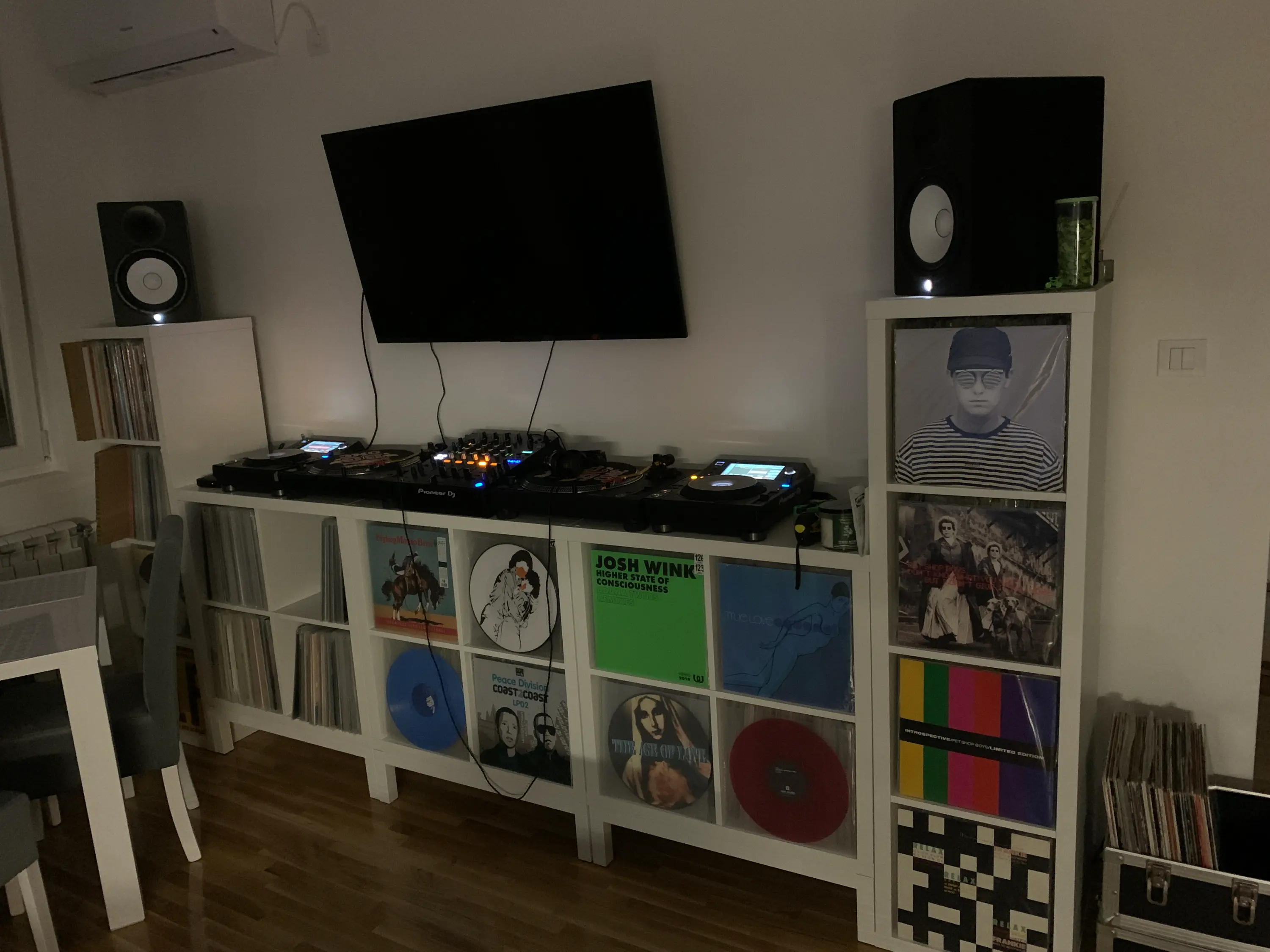 Gallery_.jpg