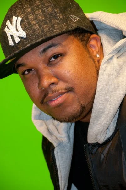 profile_greenscreen.jpeg