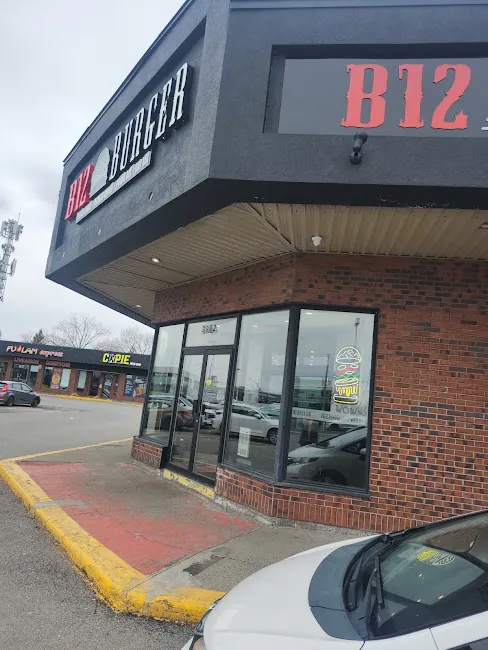 B12 Burger Taschereau