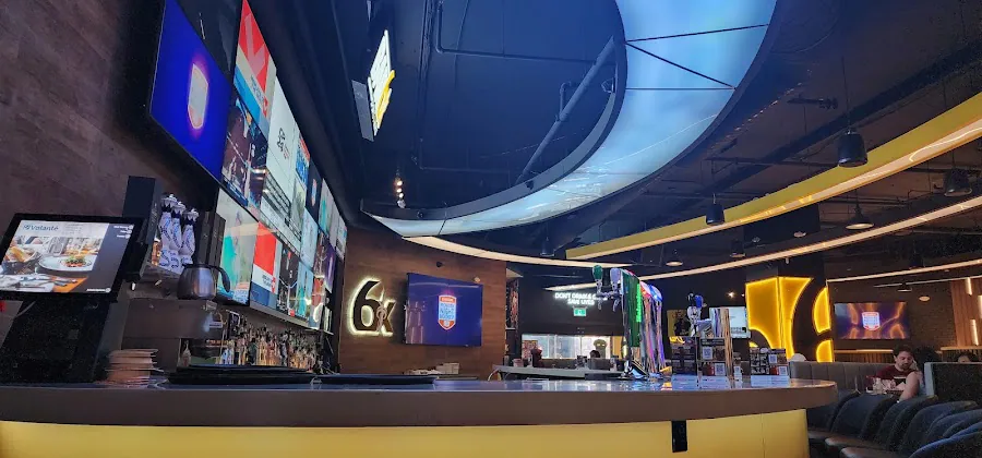 Bar 6ix Restaurant + Grill
