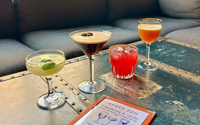 20% off drinks after 9 PM at Bar Le Sparrow