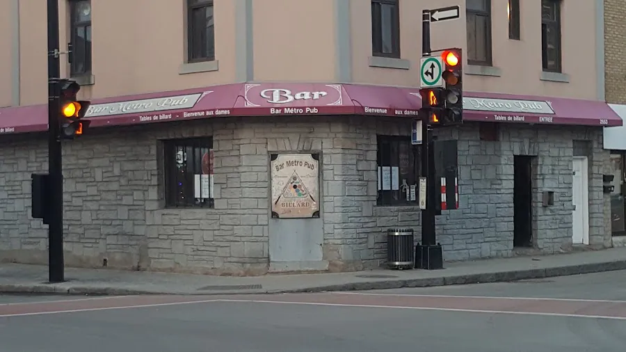 Bar metro pub