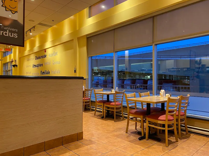 Cora Pointe-Claire - Breakfast and Lunch
