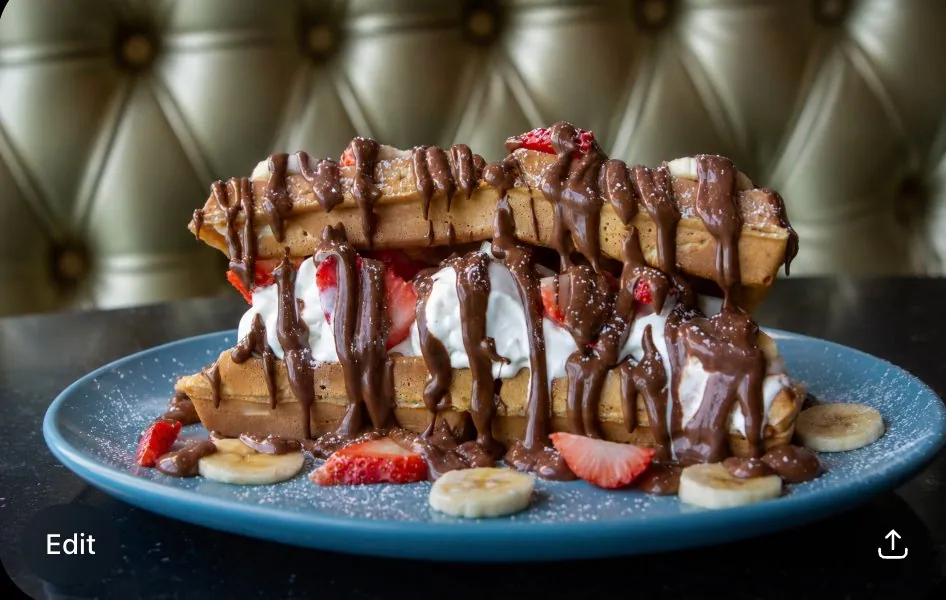 $5 Sundaes at Gaufres & Glaces Plateau