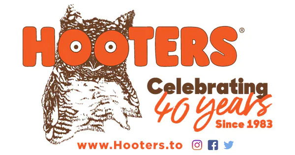 Domestic Bottles Happy Hour at Hooters Montreal