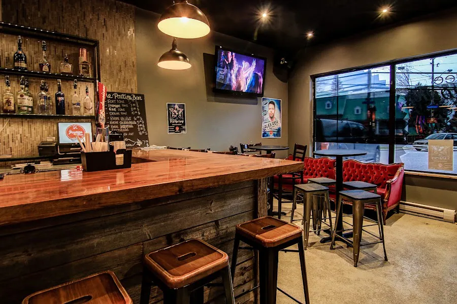 Le Poutine Bar Laval