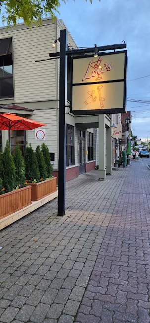 Lou's Pointe-Claire