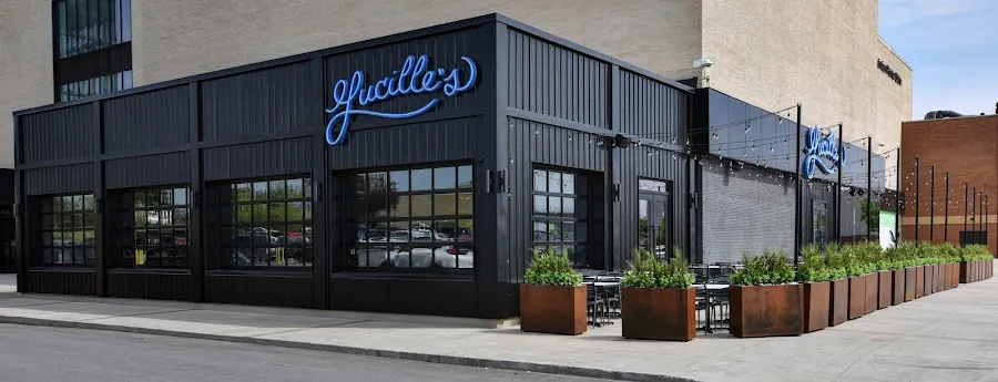 Lucille's Fairview Pointe-Claire