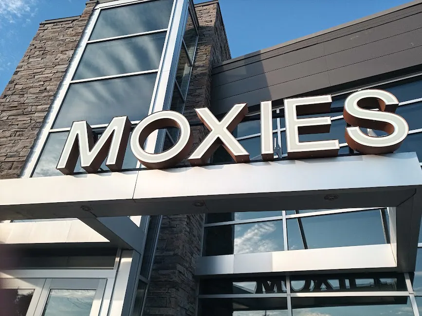 Moxies Gloucester Restaurant