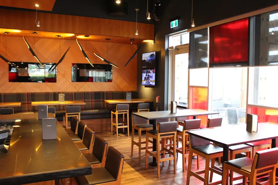 Moxies Pickering Restaurant