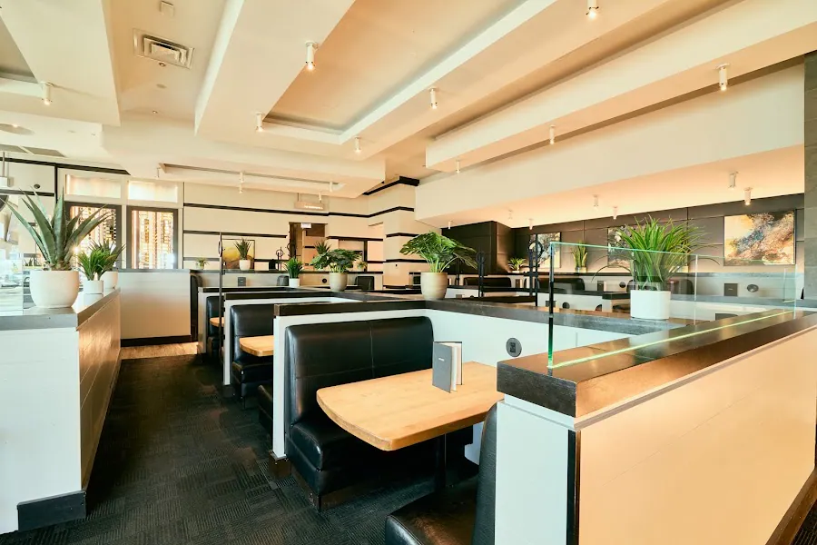 Moxies Vaughan Colossus Restaurant
