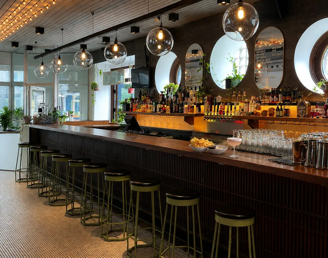 6-course set + unlimited fries at Ravito Café Buvette