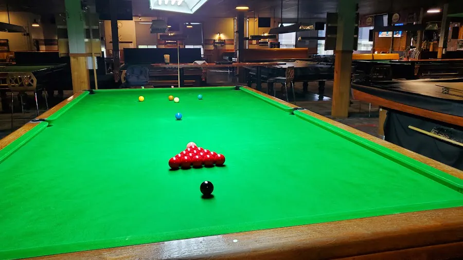 Resto Billard Snooker La Bande Au Coin