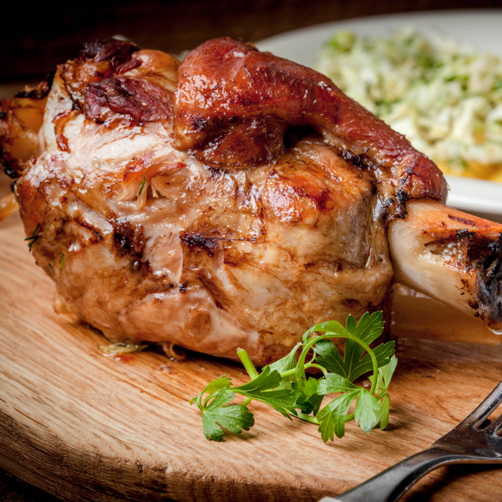 BOX Natalizia Forever Grill con Stinco di Maiale, Cotechino Affumicato, Costa di Maiale Affumicata, Girello di Manzo, Petto di Pollo e Polenta con Salsiccia