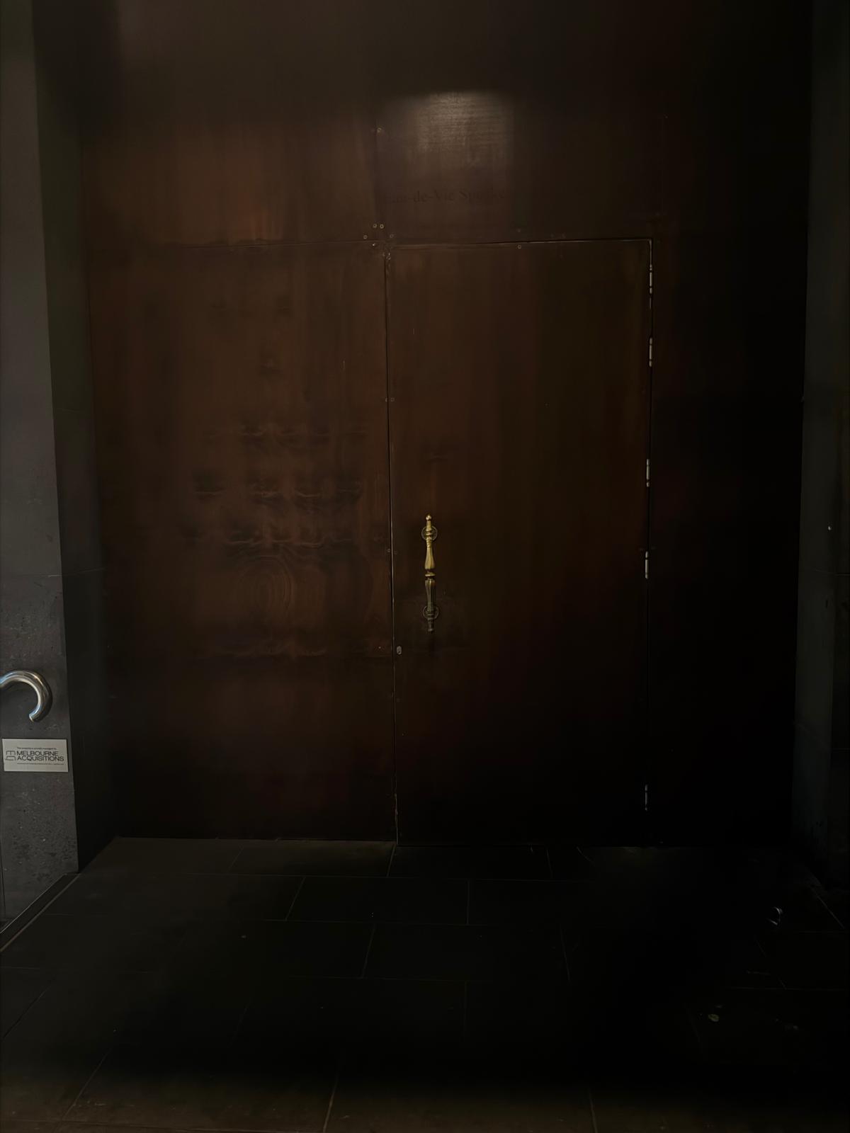 Eau De Vie Melbourne Review: A Hidden Cocktail Bar in Melbourne City 3