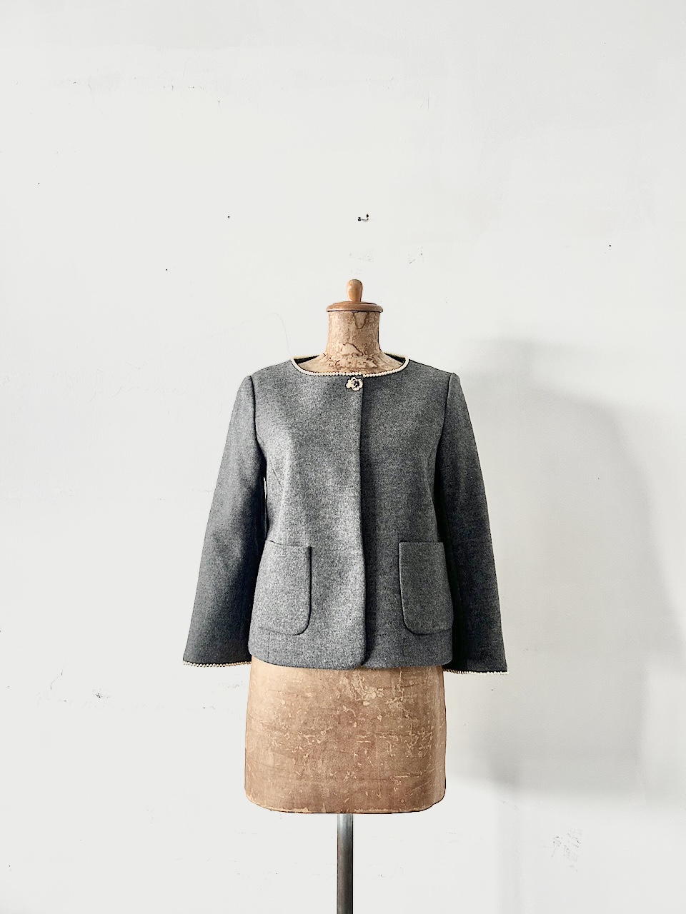 【美品】Anatelier　フェイクパールウールジャケット　サイズ38