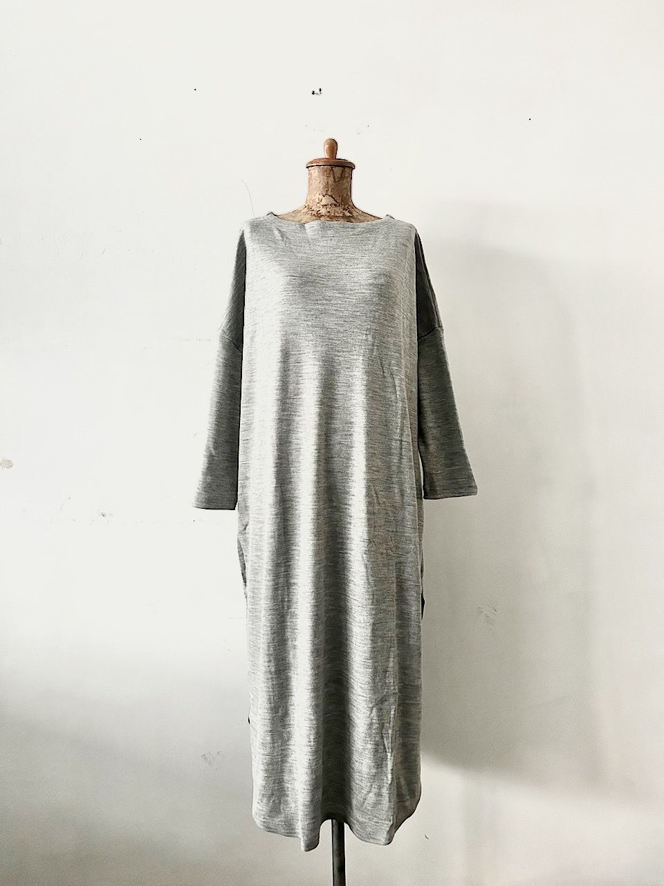 【美品】ARGUE　LUMINARY CLEAR SMOOTH WOOL　DRESS　FREE