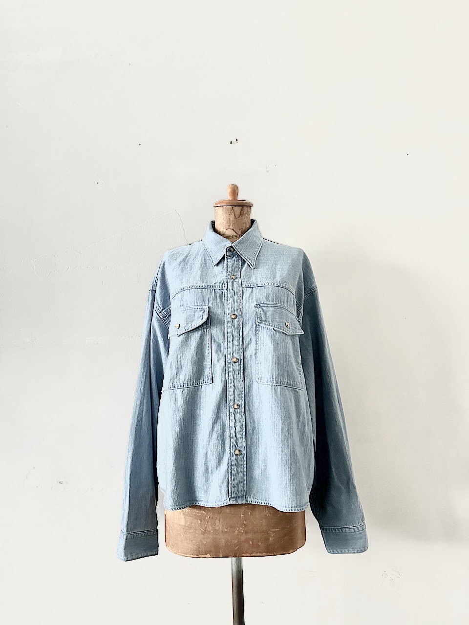 【美品】ESTNATION　8ozブリーチドデニムシャツ