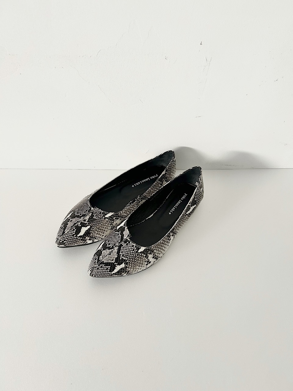 【美品】 yuko imanishi+　パンプス　本革　蛇柄　サイズ37