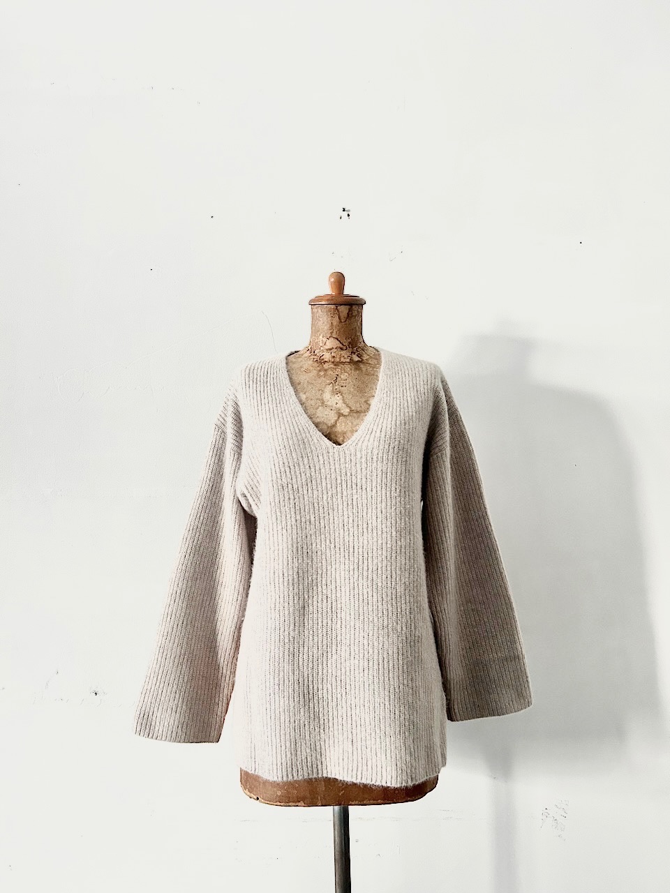 cardo fabrica　ウール混　Vネック　ニット　サイズF 