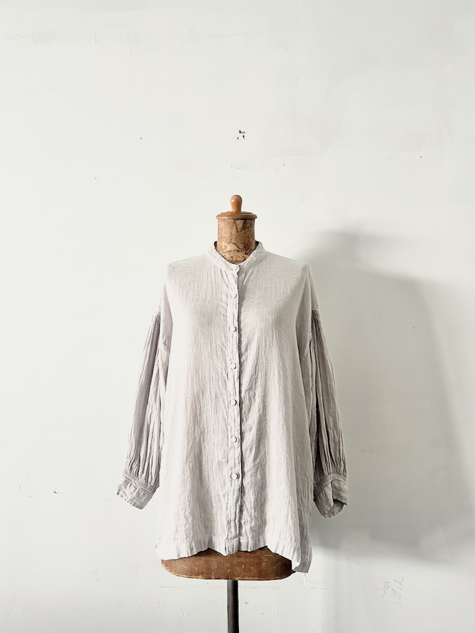 【美品】maison de soil　手織り　バンデッドカラーシャツ　バルーン袖　グレー