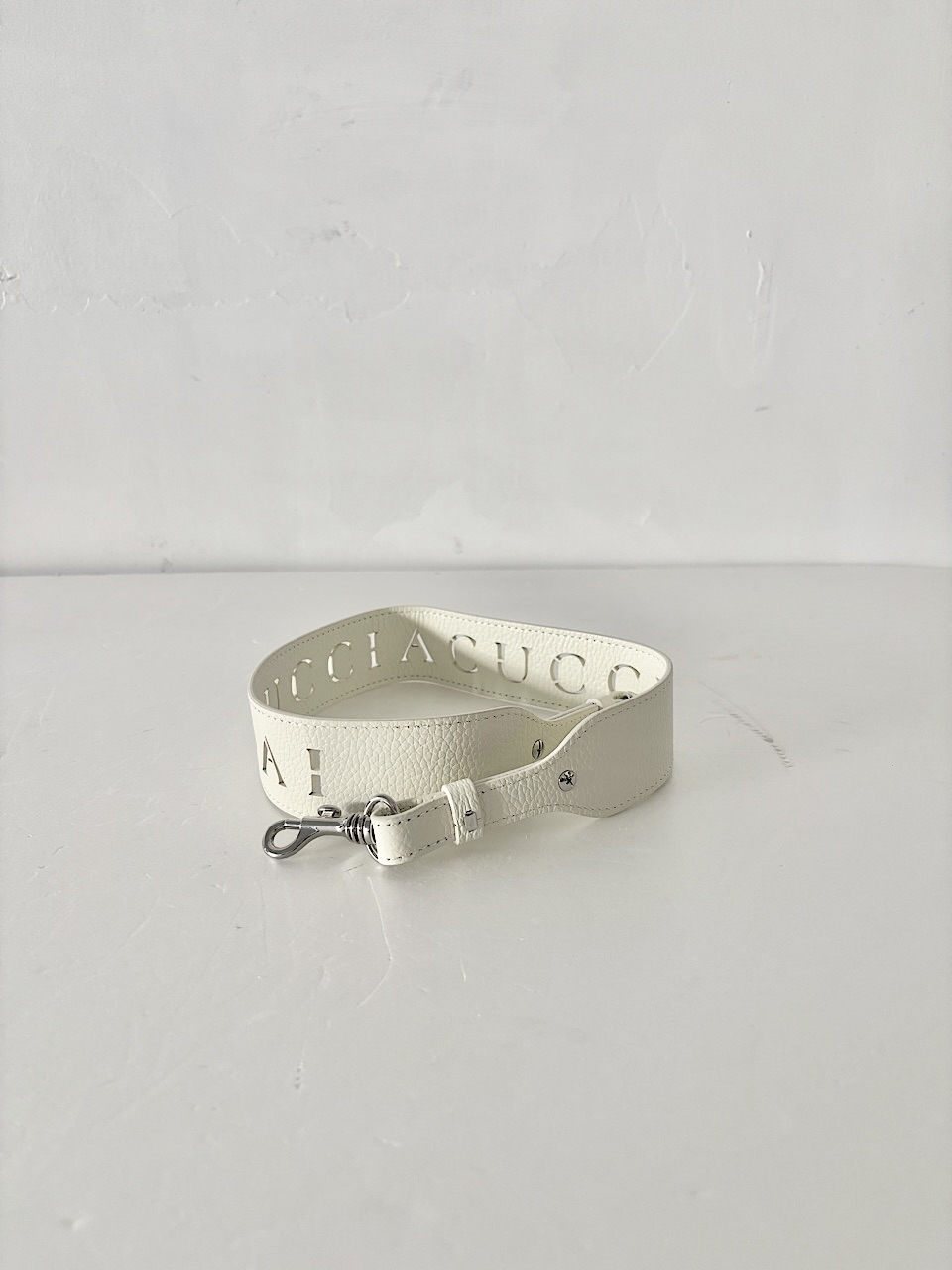 【美品】IACUCCI　ショートベルト　ショルダーストラップ　TRACOLLA-3702