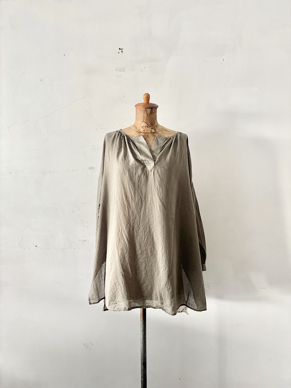 【美品】TUTIE.　コットンリネン　ブラウス　　