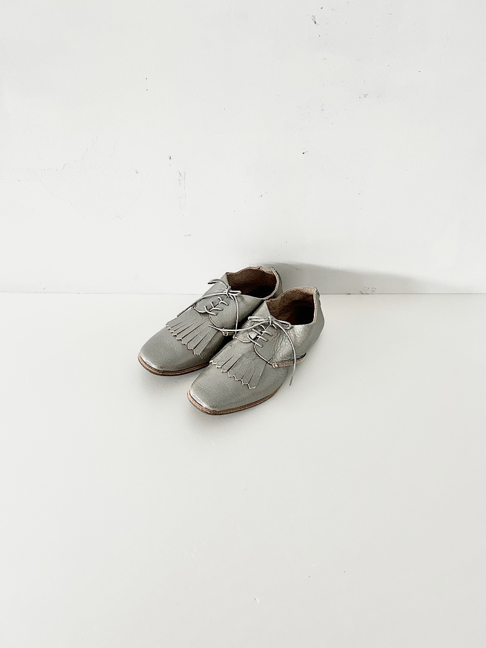 【美品】U.No.5　KILT SHOES　シルバー　サイズ6　USサイズ8