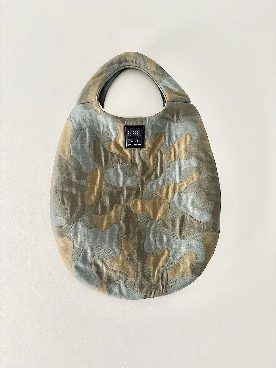mina perhonen　sleeping flower　エッグバッグ 　khaki
