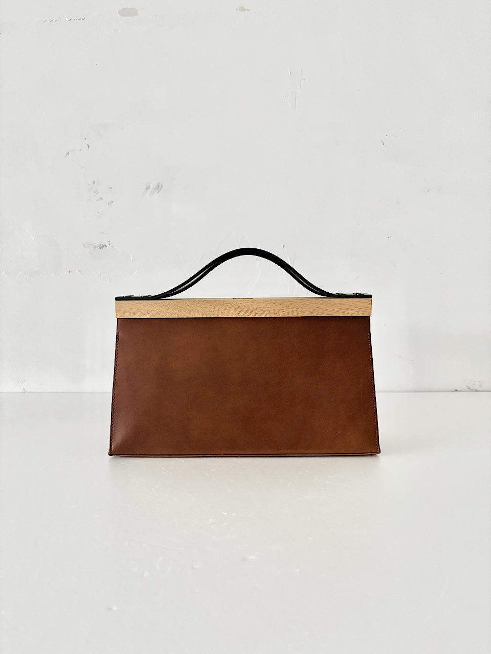 【美品】定価4.2万　YURUKU　Clap Wood Square Hand Bag S　　