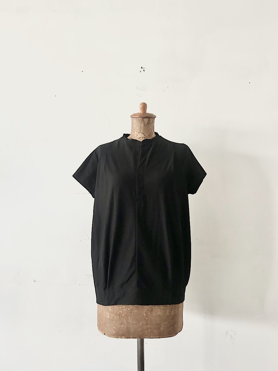 【美品】DU TANGO　スキッパーTEE　SPOT PRODUCTION　黒