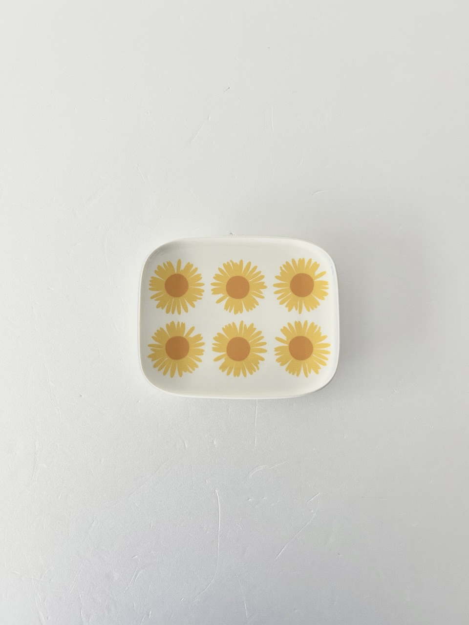 【美品】marimekko　Oiva   Auringonkukka  スクエアプレート　ひまわり
