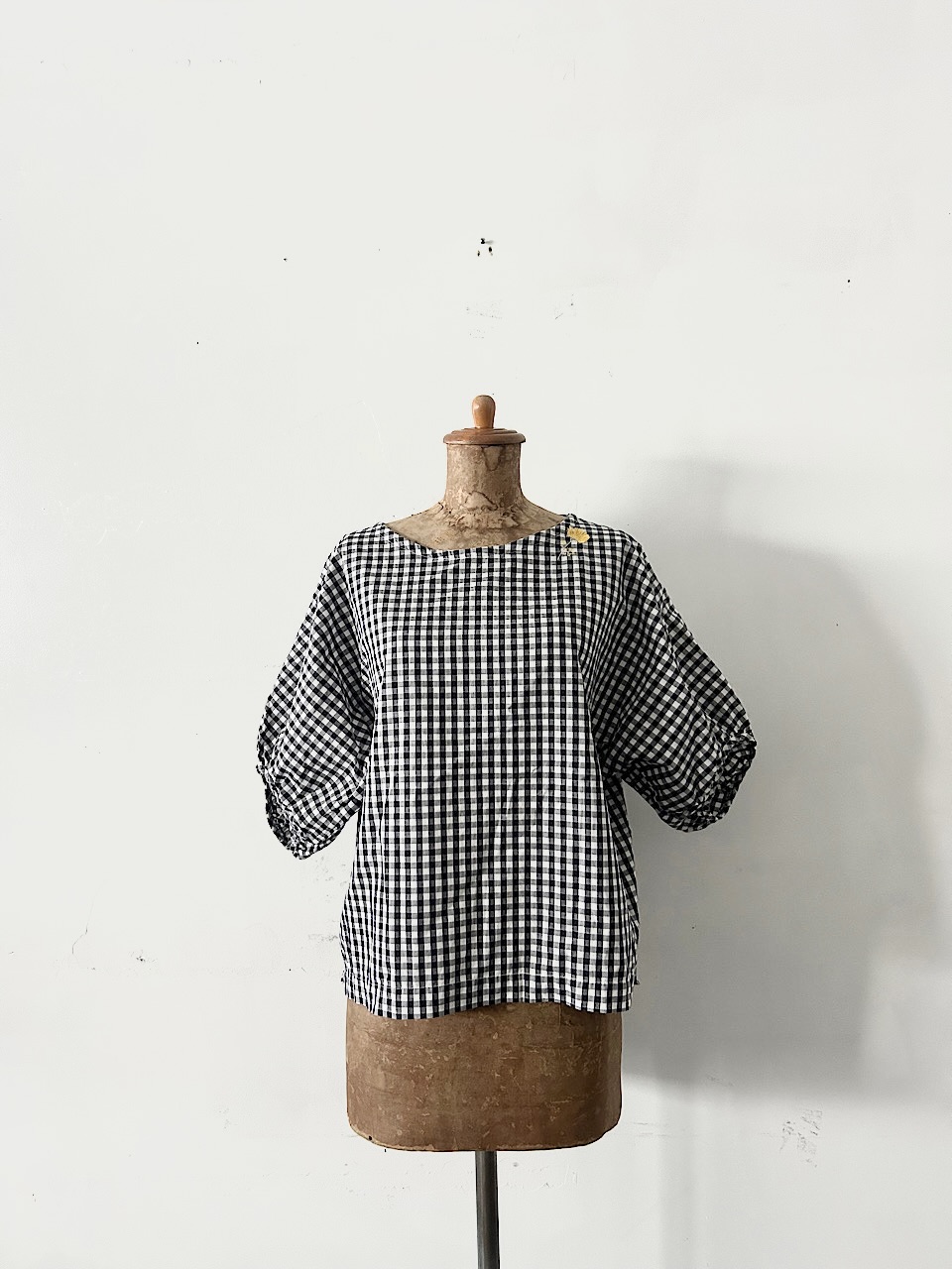 【美品】grin　ギンガムチェック　刺繍ブラウス　サイズ2