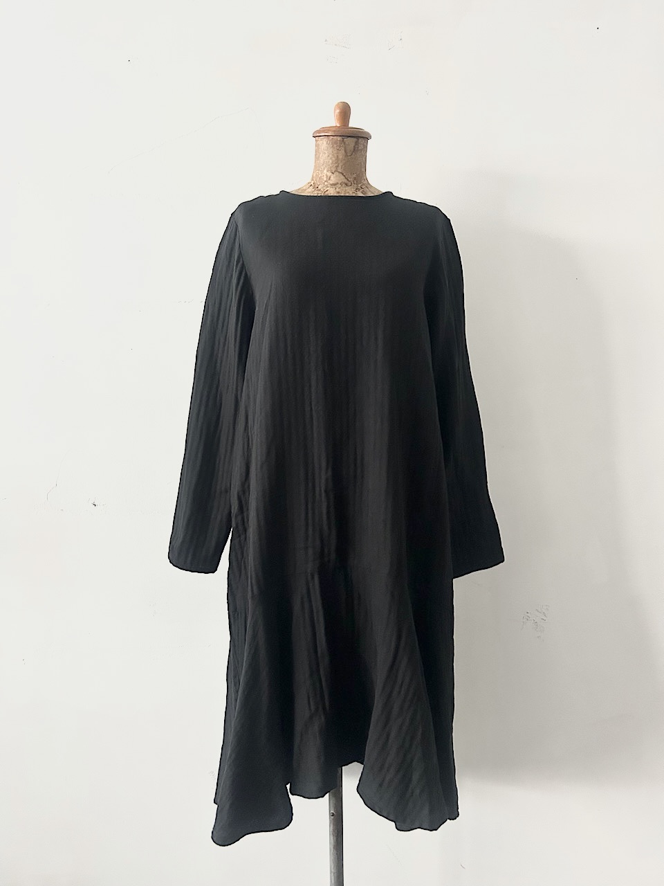 【美品】KBF　ガーゼペプラムワンピース　黒 