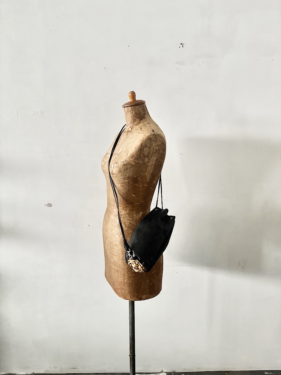 【美品】ebagos　L and D きんちゃくポシェット BLACK　