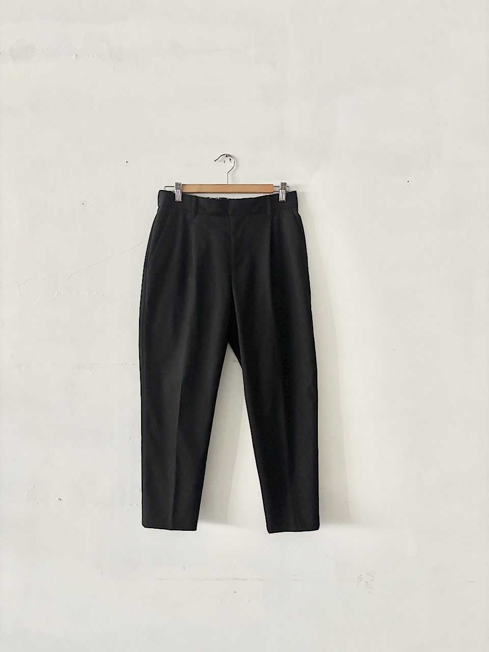 FRAMeWORK　黒　スラックス　パンツ　　
