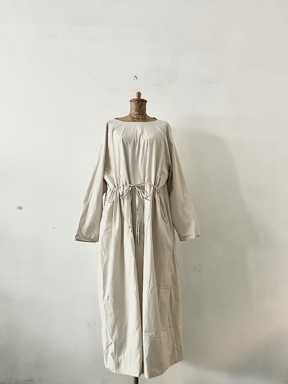 【美品】nui mond   ドレス ワンピース　アイボリー