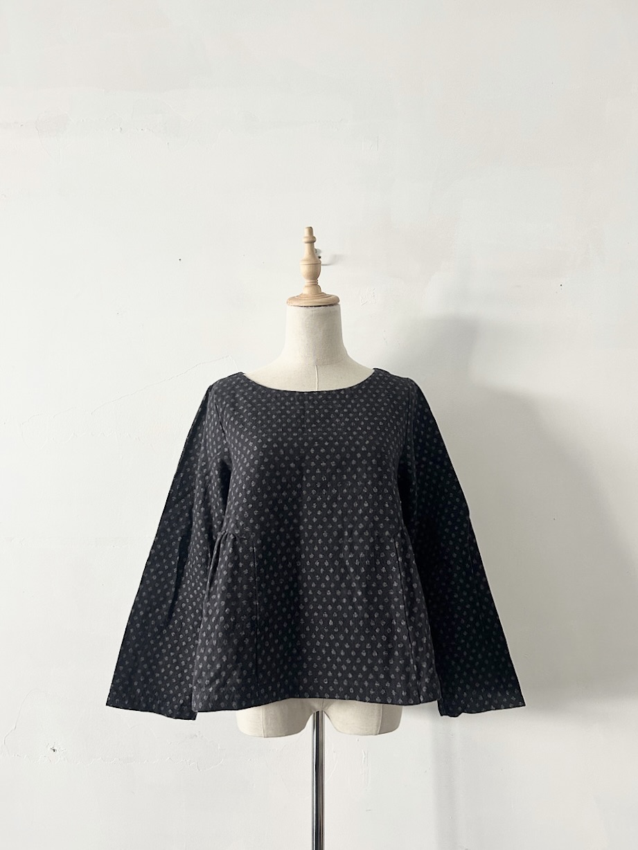 【美品】nest Robe ドットプルオーバーブラウス