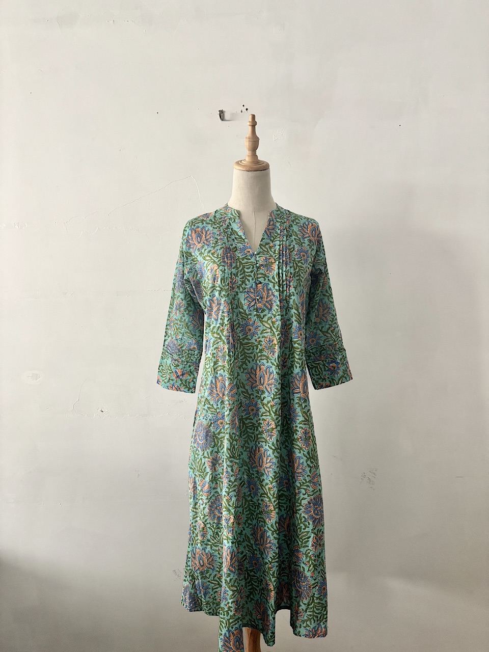 【美品】AINA エキゾチック花柄 ロングワンピース モスグリーン Sサイズ