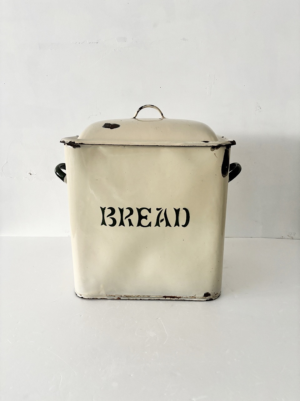 【英アンティーク 】ホーロー ブレッド缶 BREAD 蓋付き ヴィンテージ 米びつ 収納