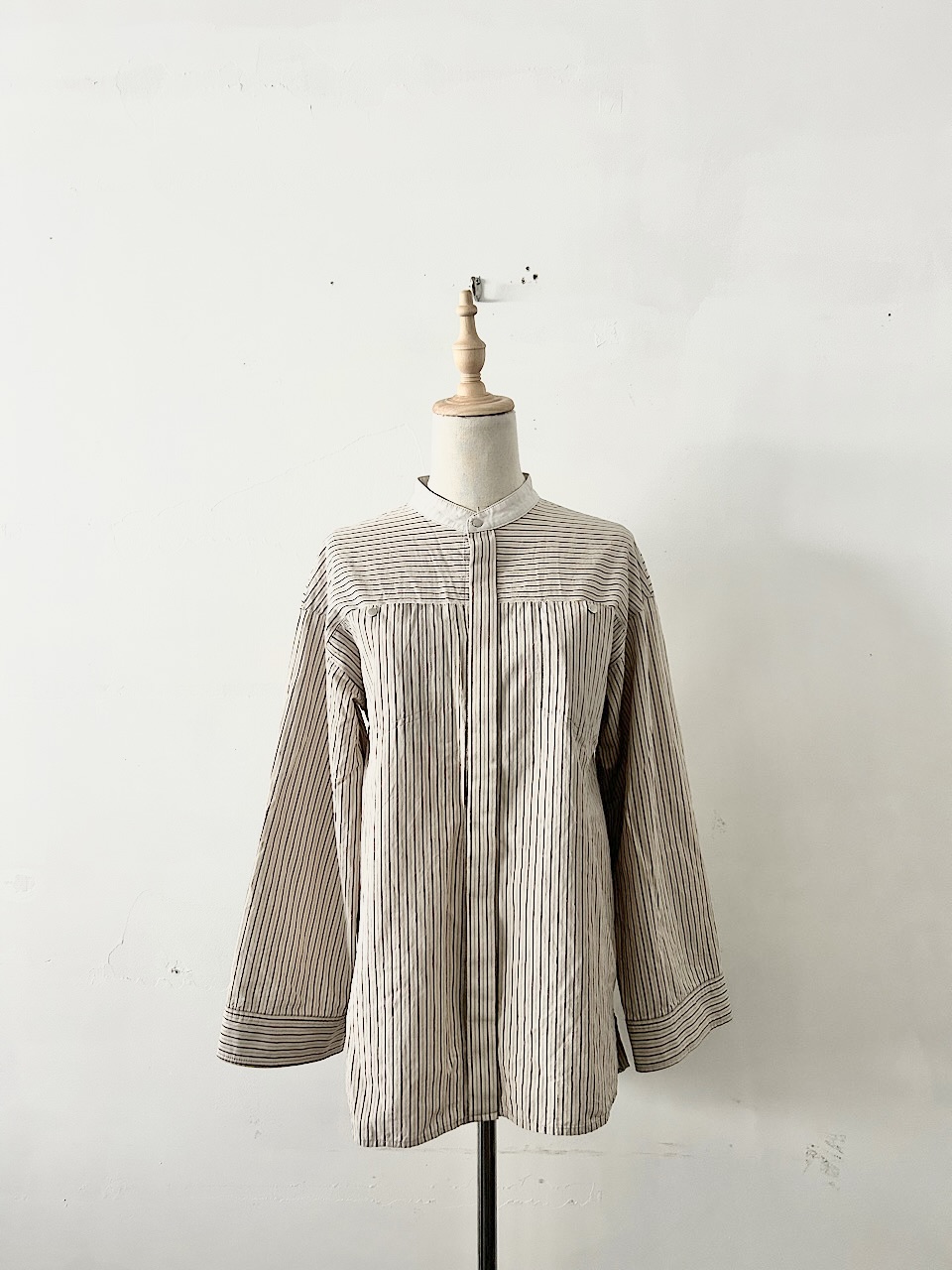 【美品】EARIH ストライプ バンドカラー シャツ